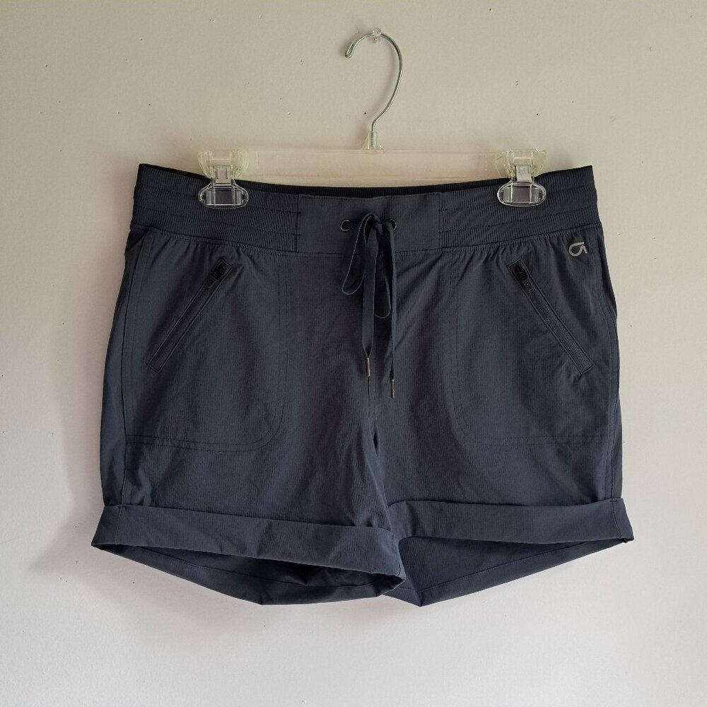 euc Gap Fit M gray hiking camping shorts cuffed active outdoors blue-gray